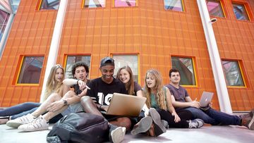 Étudiants de l'ICN Business School sur le campus Artem Étudiants de l'ICN Business School sur le campus Artem