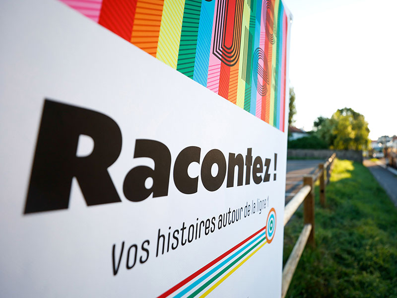 Panneau ligne de vie(s) demandant de racontez des histoires autour de la ligne 1